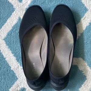 Lissom Flyte Black Flats 9.5